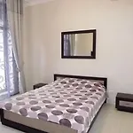 Arcadijskiy Palace Apartman *