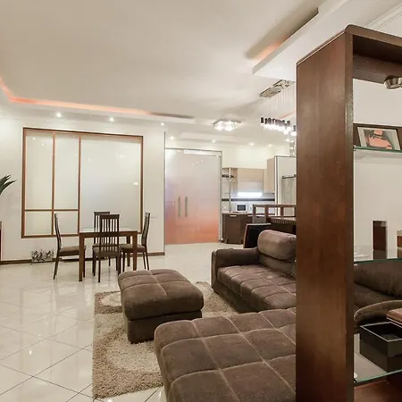 Arcadijskiy Palace Apartman *