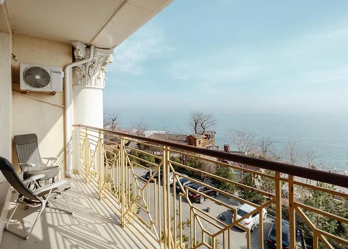 Arcadijskiy Palace *