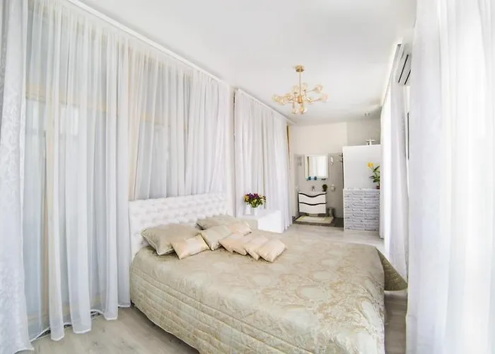 Arcadijskiy Palace * Odessza