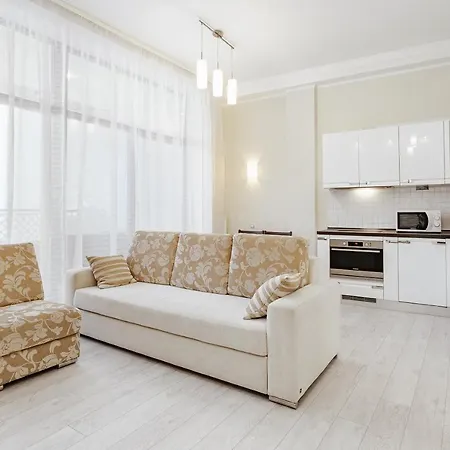 Arcadijskiy Palace *