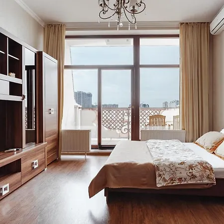 Arcadijskiy Palace Apartment