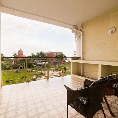 Apartment Arcadijskiy Palace
