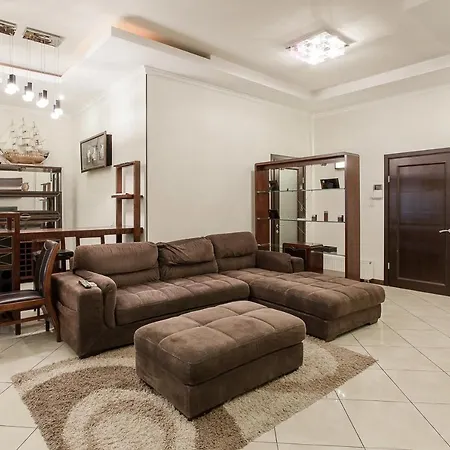 Apartment Arcadijskiy Palace